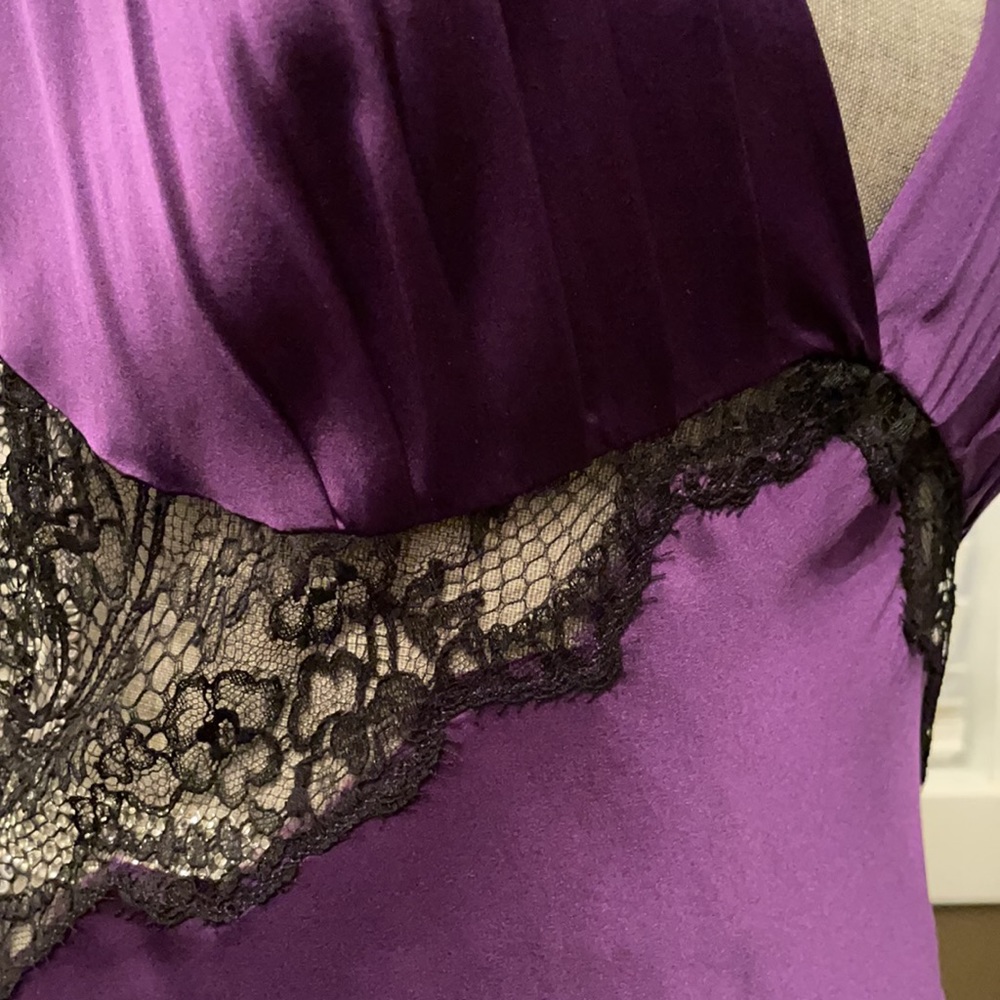Christine. Size Large. Purple silk gown. - Picture 2 of 7
